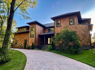 92 Feldspar Ln, Sapphire, NC 28774
