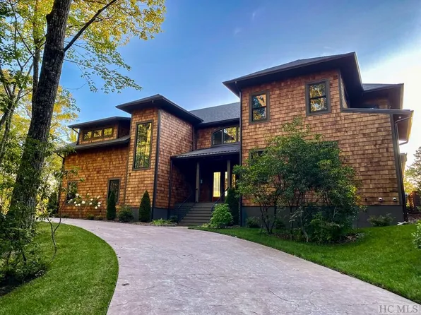 92 Feldspar Lane, Sapphire, NC 28774