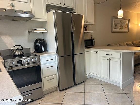 3rd image of 238 Woodland Ave APT 2