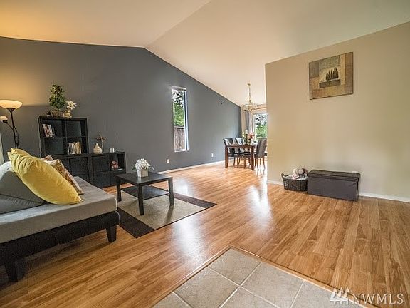 3rd image of 5121 Francis Ct SE
