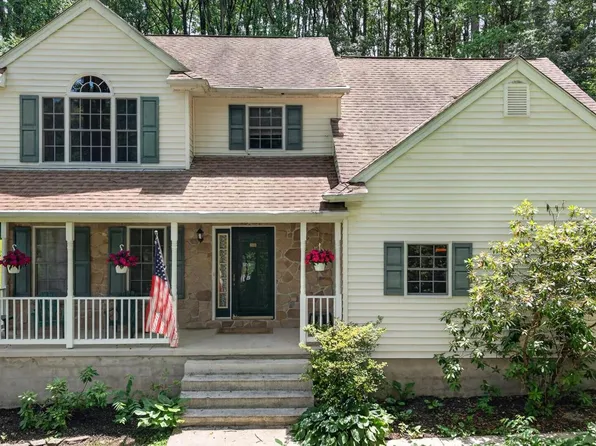 802 Hollow Rd, Delta, PA 17314