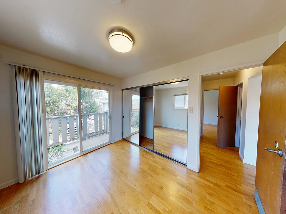 Building Photo 5