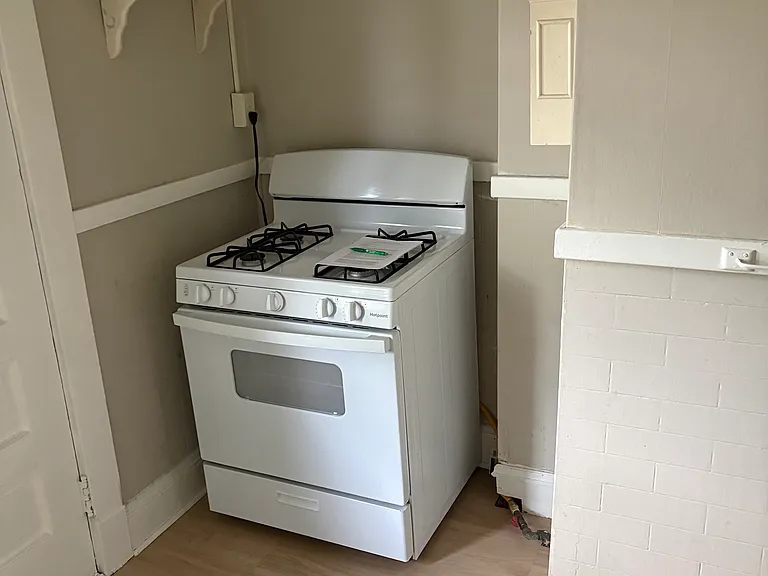 12907 Clifton Blvd #11 — Photo 6