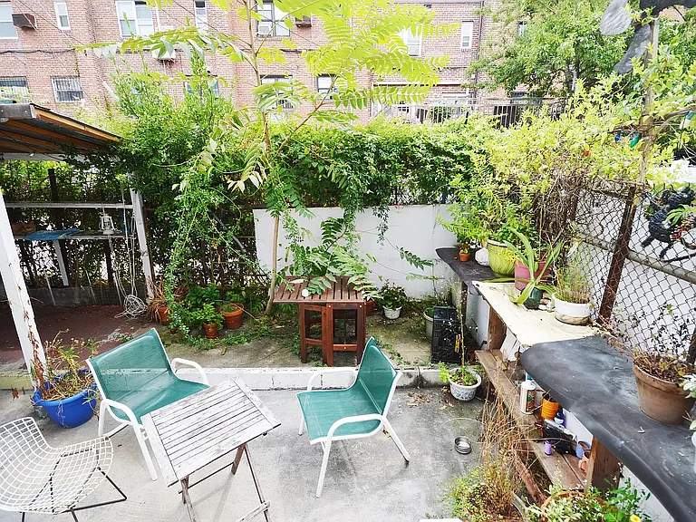 452 Suydam St #1R — Photo 10