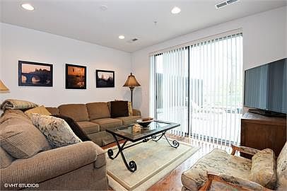 1st image of 1720 Oak Ave #307