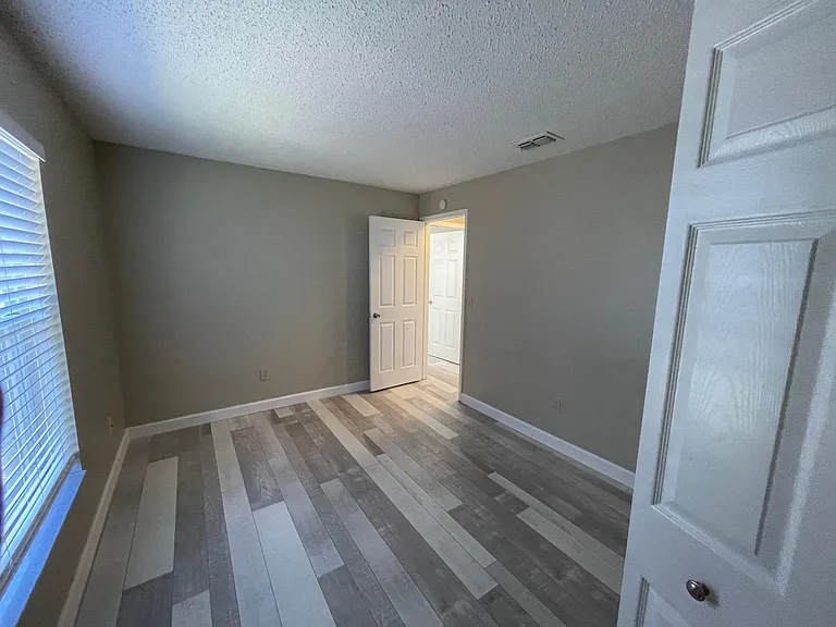 9303 Rockrose Dr — Photo 64