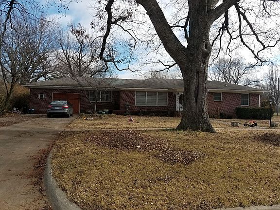 2nd image of 506 S Kansas Ave