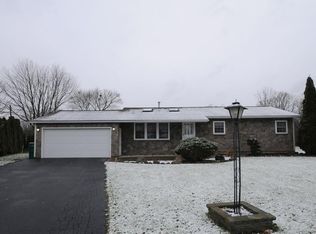 41 Regina Dr, Rochester, NY 14606