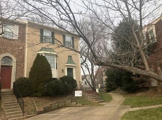 9602 Blake Ln, Fairfax, VA 22031