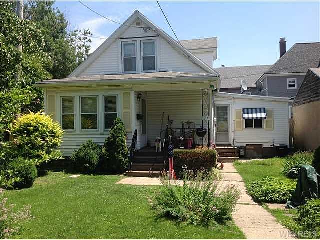 1st image of 21 Tuxedo Pl