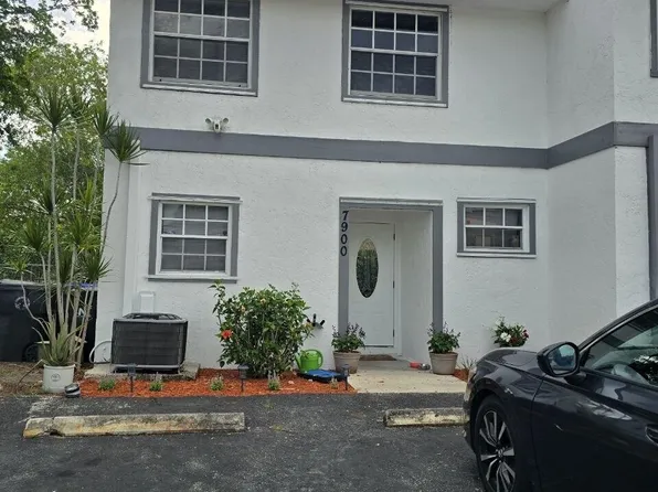 7900 SW 7th Place, North Lauderdale, FL 33068