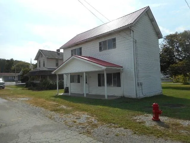 200 Miller St photo 1