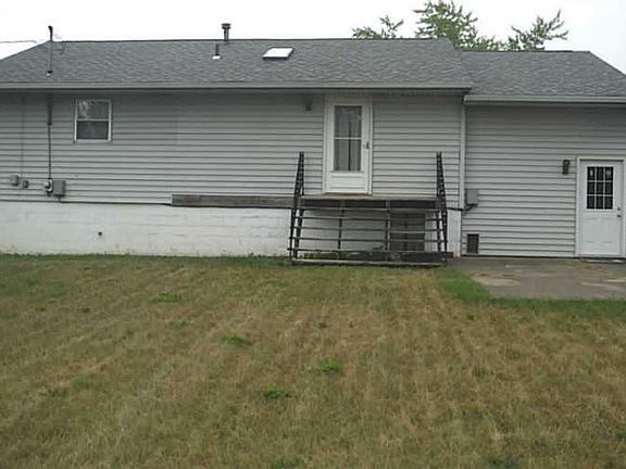 3rd image of 3873 Sparkhill Dr