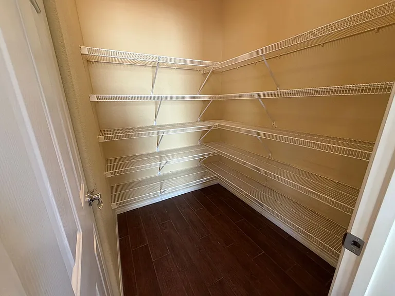 6014 Pirates Delight Ave — Photo 31