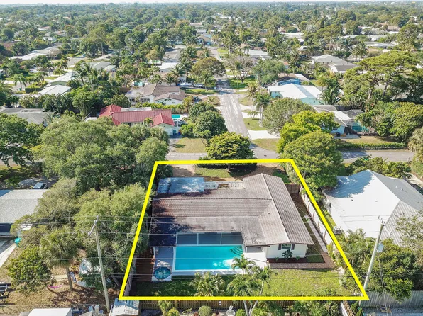 711 SW 25th Pl, Boynton Beach, FL 33435