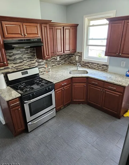 242 S Burnet St — Photo 7