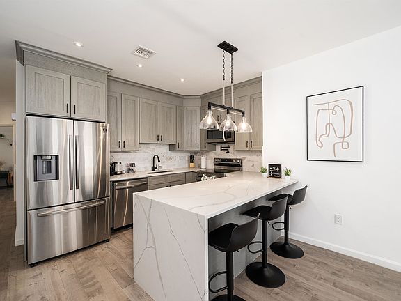 3rd image of 55 Atlantic St #2