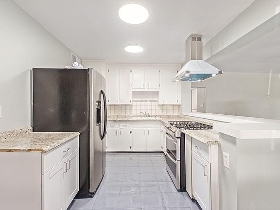 5th image of 4414 E Campbell Ave