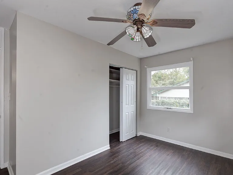 4527 Fairview Dr — Photo 7