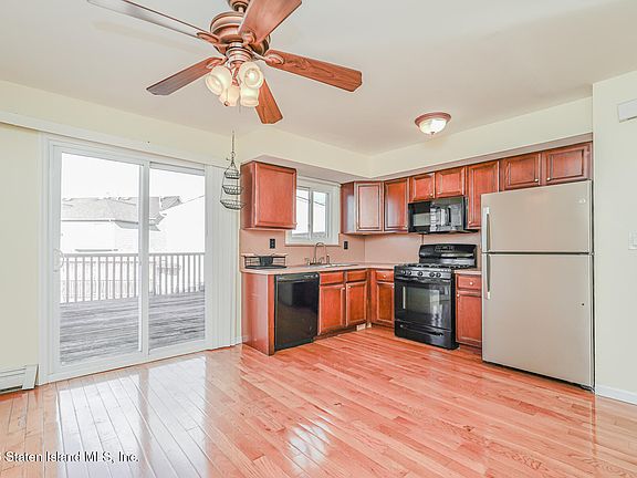 5th image of 36 Northport Ln
