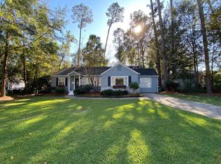 2002 Ridgeway Ln, Hattiesburg, MS 39401