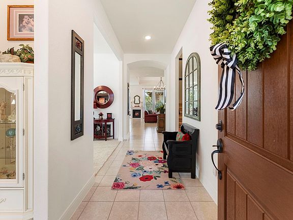 4th image of 230 Galloway Ct