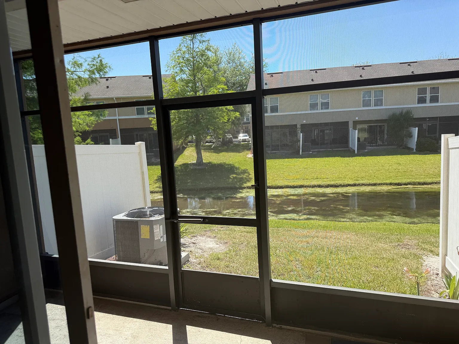 2 bed, 1360 sqft, $1,700 — Photo 2