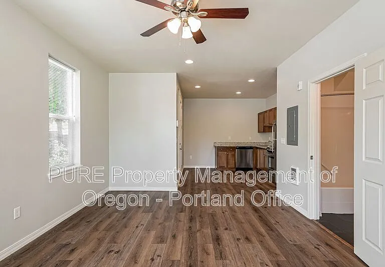 5490 SE Milwaukie Ave #101 — Photo 13
