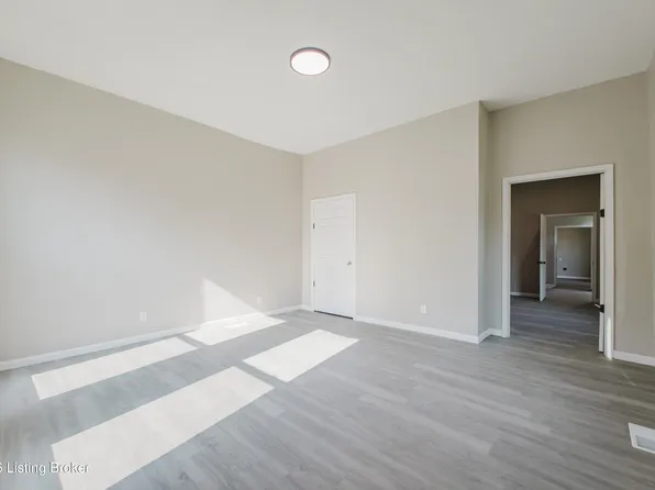 112 Dr W J Hodge St, Louisville, KY 40203