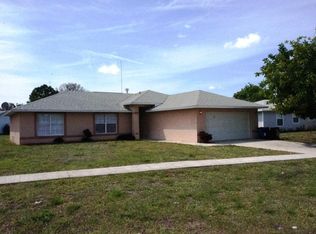959 Ridgeway Dr, North Fort Myers, FL 33903