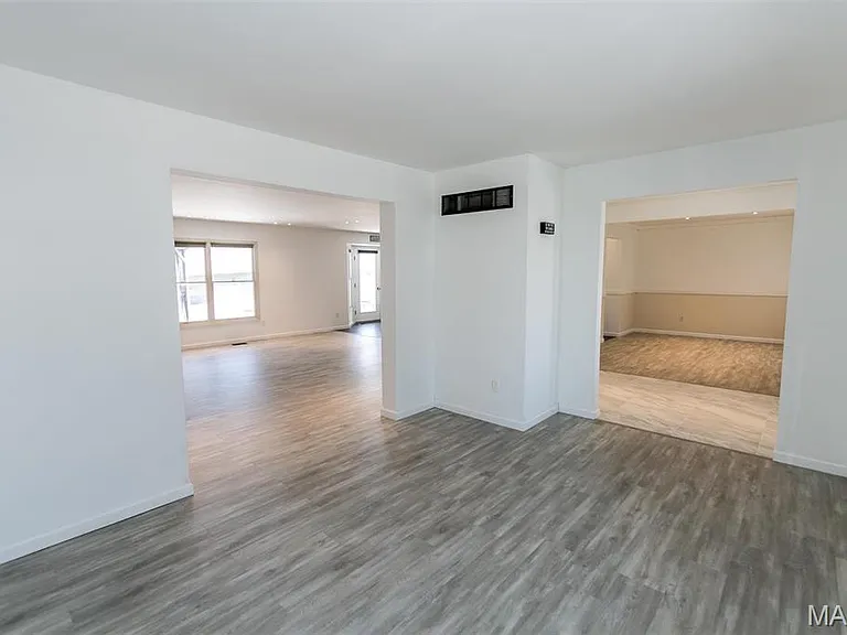 822 Emerald Place Dr — Photo 7