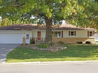 1610 Crestview Dr, Marshalltown, IA 50158