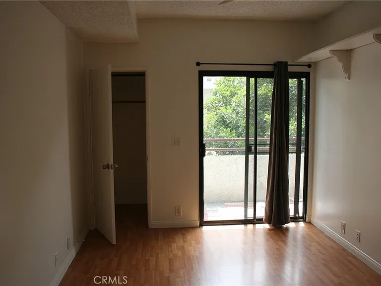 730 W 4th St #306 — Photo 20