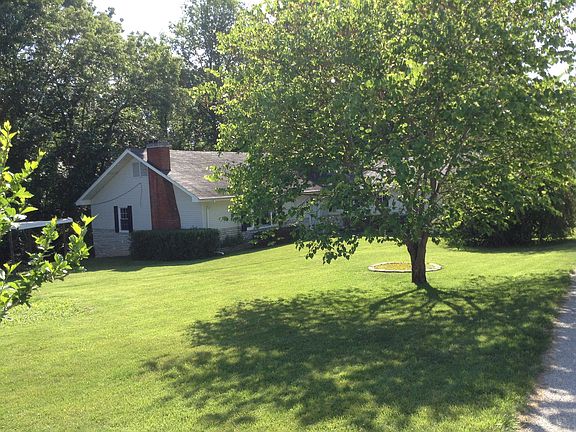2nd image of 220 Picnic Hill