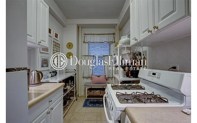 Rented by Douglas Elliman | media 30