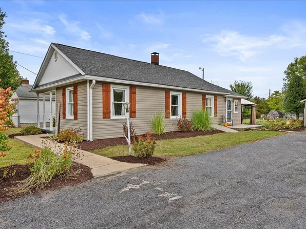 454 Dooms Crossing Rd, Waynesboro, VA 22980