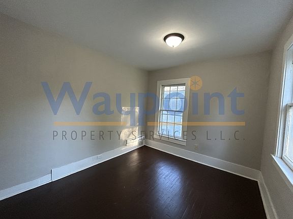5th image of 940 Pleasant St #1