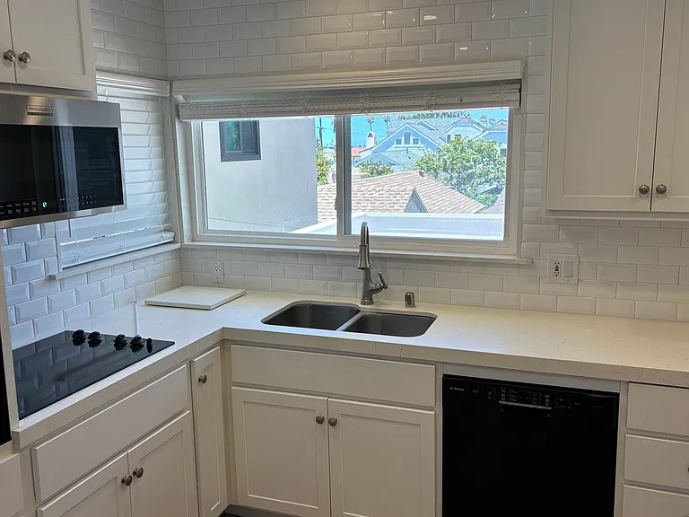 412 1/2 Dahlia Ave — Photo 17