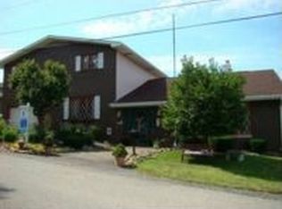 414 Cyrus St, Jeannette, PA 15644