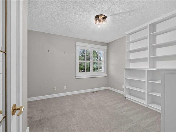 5th image of 2025 E Palermo Way SW