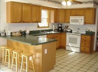 16 Grandview Ave, Wynantskill, NY 12198