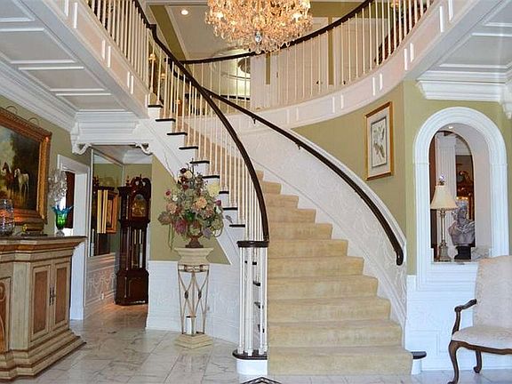 2nd image of 2629 Greenleaf Blvd