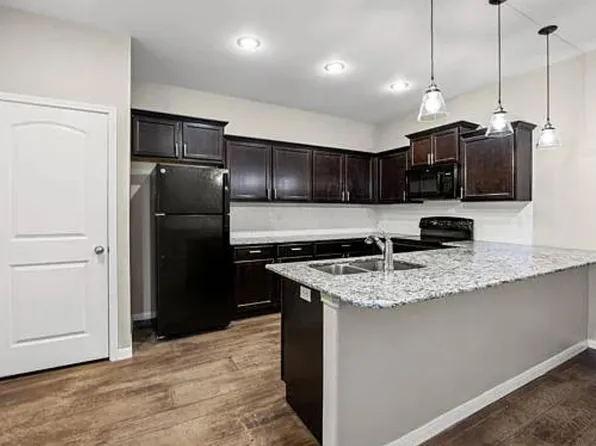 100 Stockton Family Ct, Jarrell, TX 76537