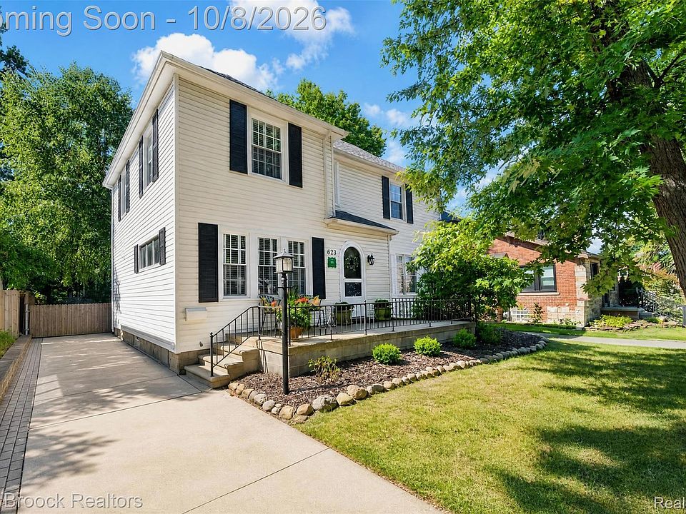 1st image of 623 W Troy St