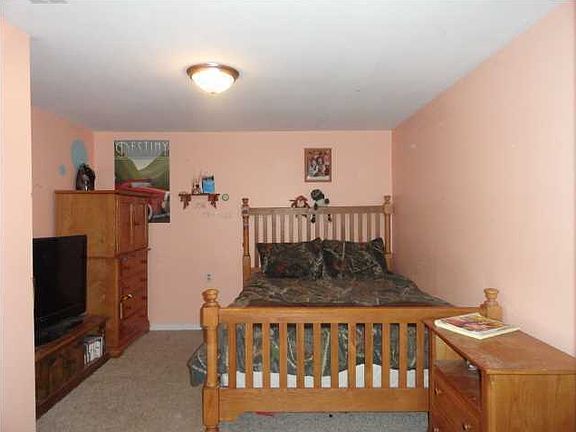 2nd Downstairs Bedroom