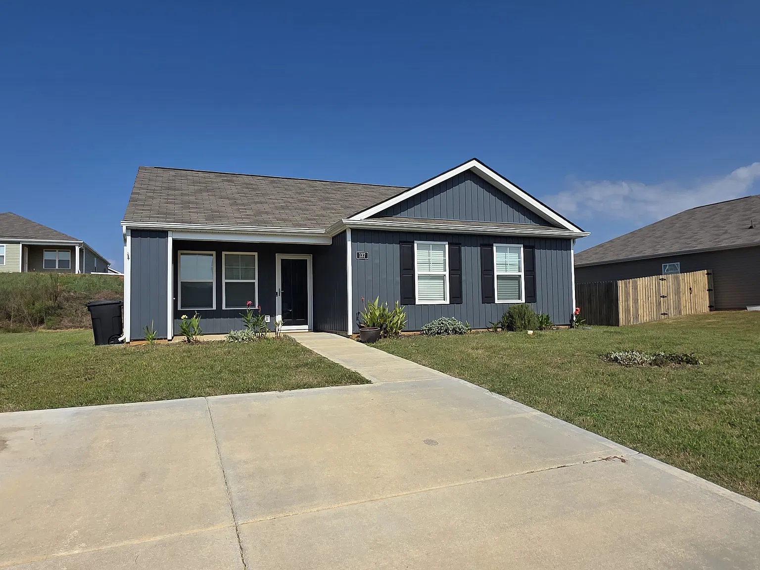 3 bed, 1182 sqft, $1,650 — Photo 1