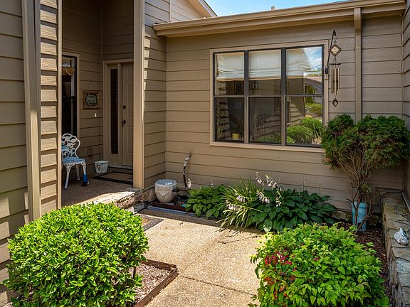 4th image of 5924 Rainbow Springs Dr