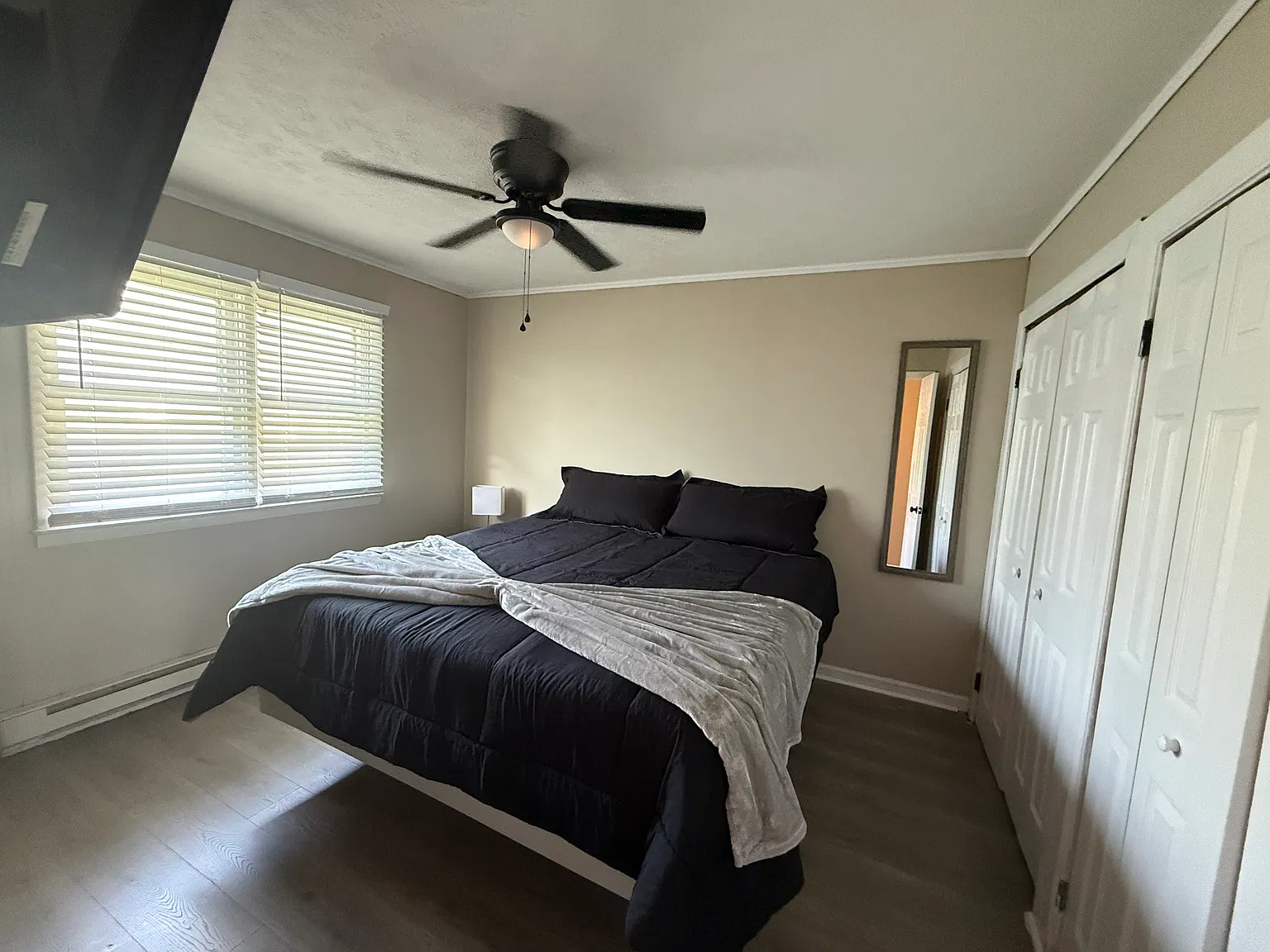 2 bed, $1,100 — Photo 4