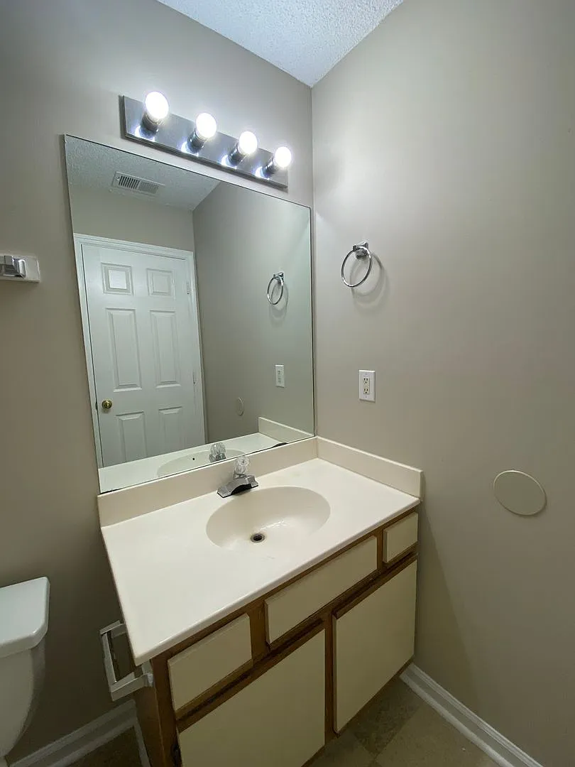 101/105 Cameron Court — Photo 4