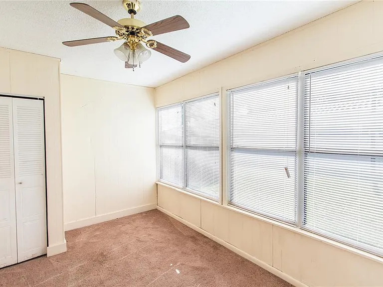 709 Mosley Rd — Photo 16